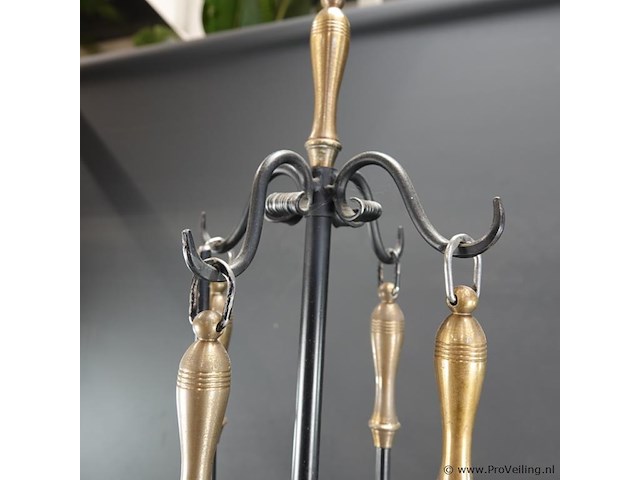 Oud ijzeren haardstel - afbeelding 4 van  5