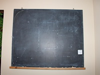 Oud krijtbord met afmeting 100 x 120 cm. - afbeelding 1 van  2