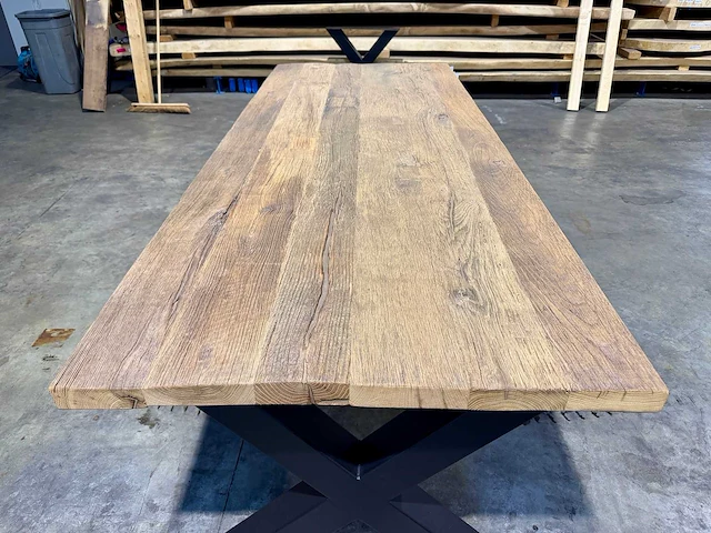 Oud rustiek eiken eetkamertafel 260 cm - afbeelding 3 van  8