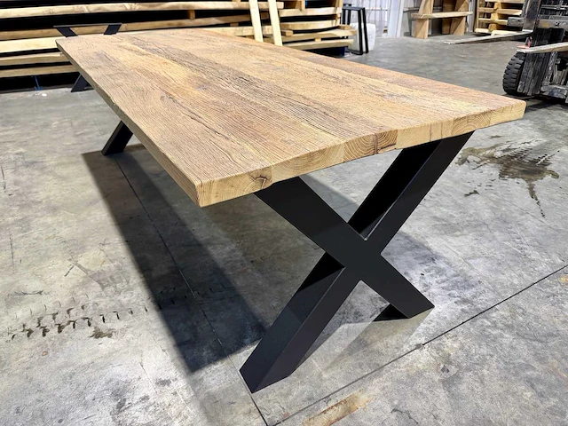 Oud rustiek eiken eetkamertafel 260 cm - afbeelding 4 van  8