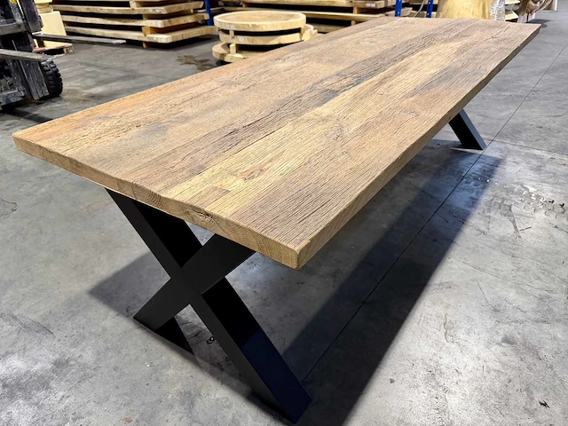 Oud rustiek eiken eetkamertafel 260 cm - afbeelding 6 van  8