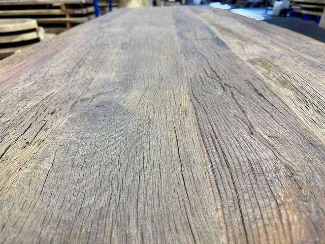 Oud rustiek eiken eetkamertafel 260 cm - afbeelding 7 van  8