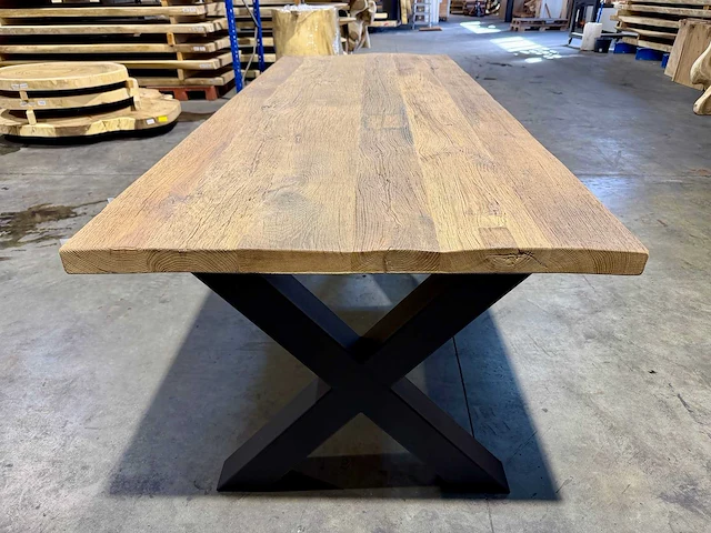 Oud rustiek eiken eetkamertafel 260 cm - afbeelding 8 van  8