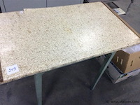 Oud tafeltje - afbeelding 1 van  2