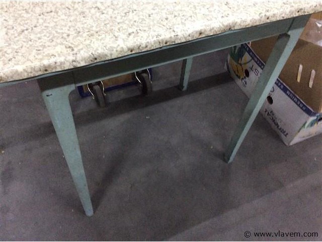 Oud tafeltje - afbeelding 2 van  2