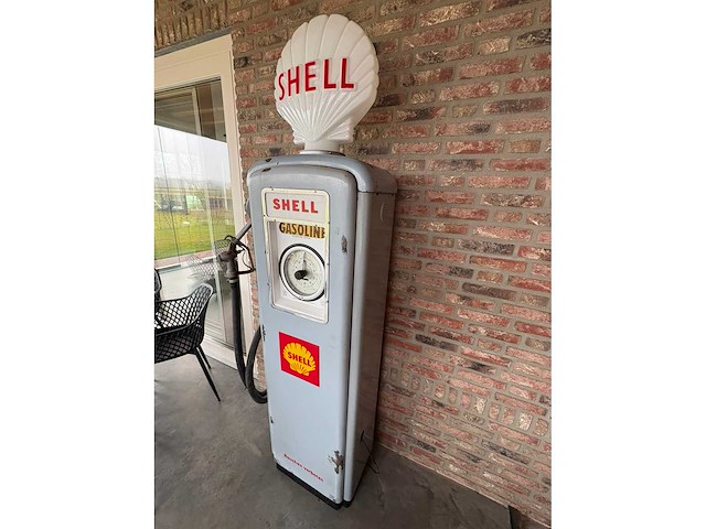 Oude benzinepomp - afbeelding 4 van  5