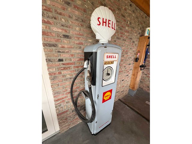 Oude benzinepomp - afbeelding 5 van  5