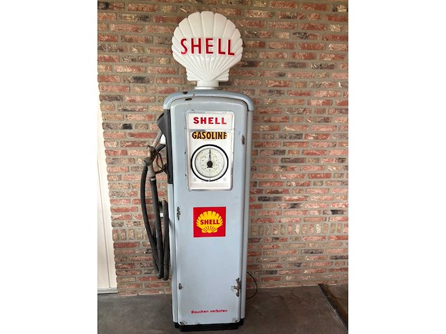 Oude benzinepomp - afbeelding 2 van  5