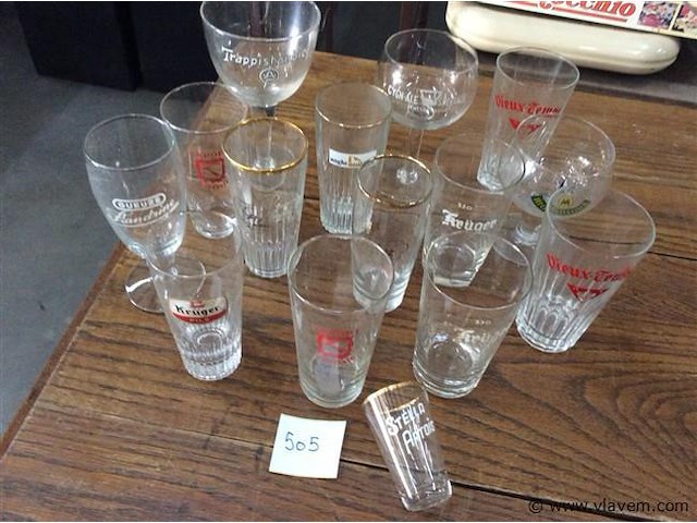 Oude bierglazen - afbeelding 1 van  4