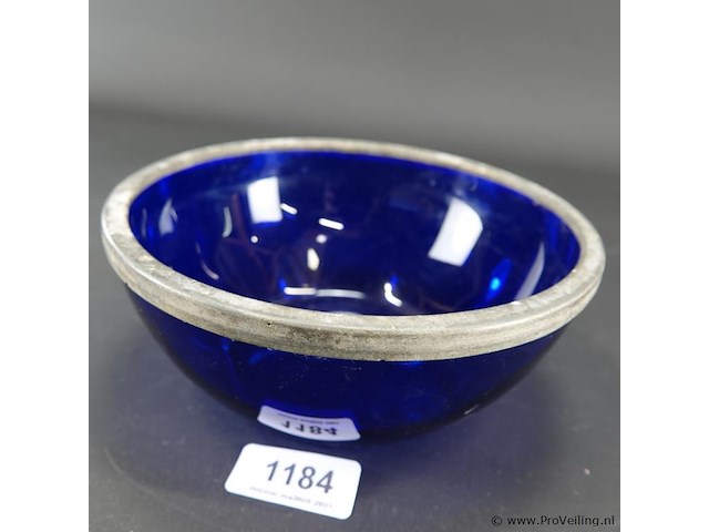 Oude blauwe schaal met rand - afbeelding 1 van  5