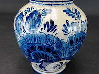 Oude delfstblauwe vaas - afbeelding 1 van  5