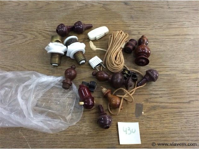 Oude fittingen +….. - afbeelding 1 van  3
