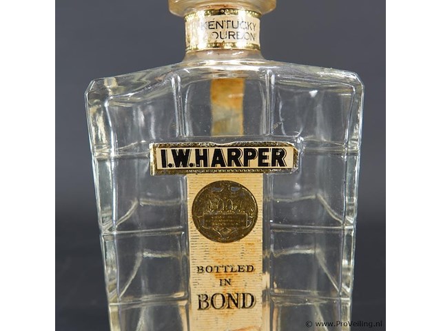 Oude fles i.w. harper - afbeelding 3 van  4