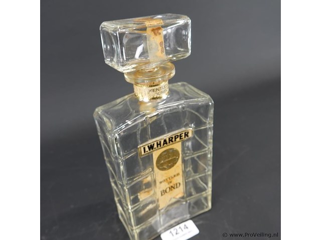Oude fles i.w. harper - afbeelding 2 van  4