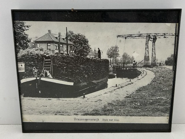 Oude foto in lijst - afbeelding 2 van  3