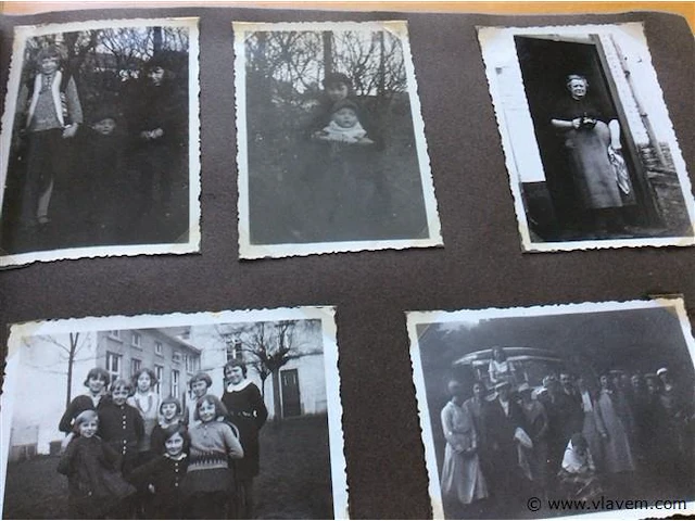 Oude fotoboek - afbeelding 2 van  4