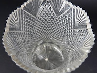 Oude geslepen kristallen vaas - afbeelding 2 van  3