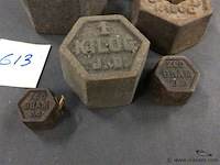 Oude gewichten - afbeelding 2 van  2