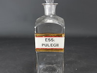 Oude glazen apothekers pot - afbeelding 1 van  5