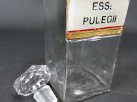 Oude glazen apothekers pot - afbeelding 4 van  5