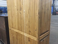 Oude grenen kledingkast - afbeelding 3 van  3