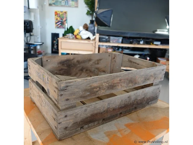 Oude houten fruit- of groenekist met de opdruk "frugho apeldoorn" - afbeelding 5 van  6