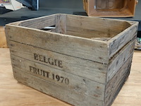 Oude houten fruitkist - afbeelding 1 van  5