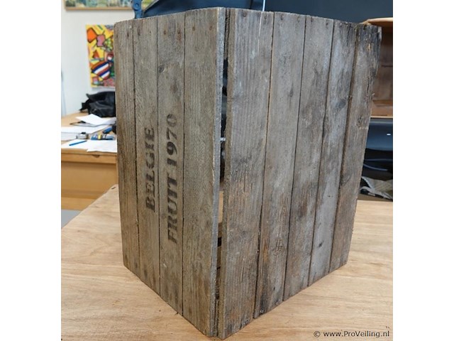 Oude houten fruitkist - afbeelding 5 van  5