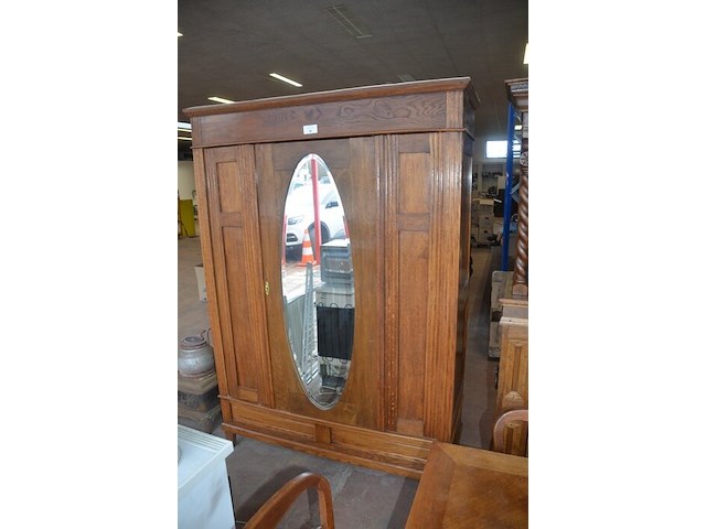 Oude houten halkast 1 deur met spiegel afm. 140x50x200, houten bank afm. 120x35, spiegel in houten kader - afbeelding 2 van  4