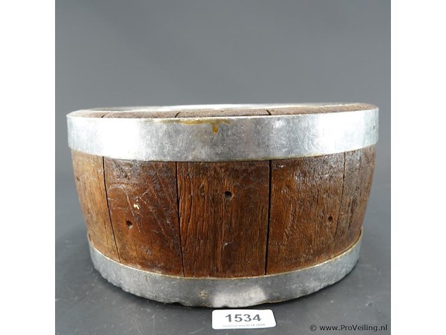 Oude houten kaasvorm - afbeelding 2 van  5