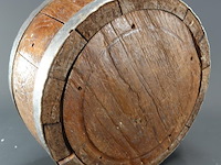 Oude houten kaasvorm - afbeelding 5 van  5