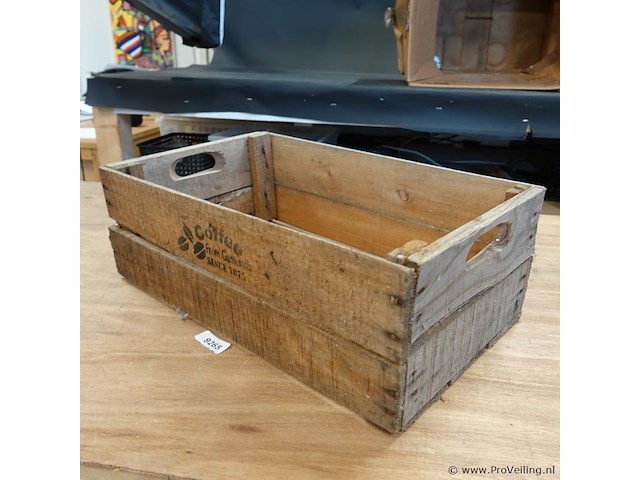 Oude houten koffiekist - afbeelding 1 van  5