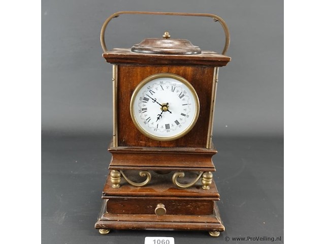 Oude houten tafelklok - afbeelding 1 van  5