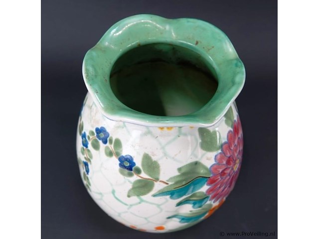 Oude keramieken vaas - afbeelding 3 van  5