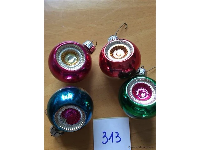 Oude kerstballen - afbeelding 1 van  3