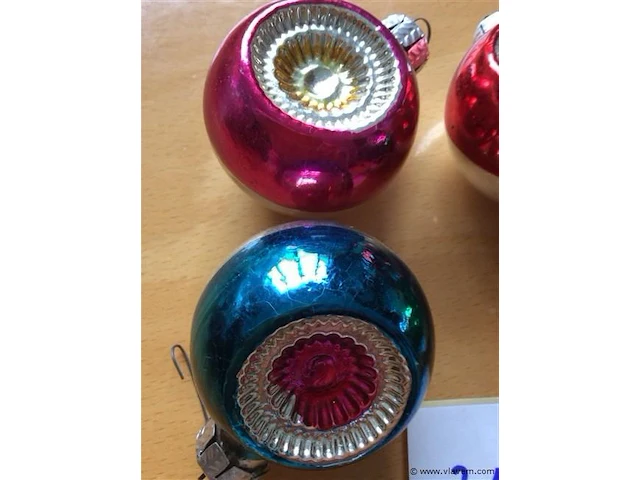 Oude kerstballen - afbeelding 2 van  3