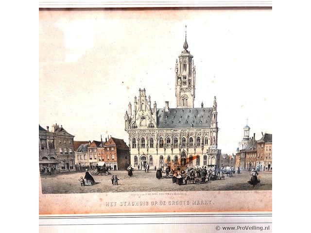 Oude kleurenlitho toont het laatgotische stadhuis van middelburg op de markt, getiteld het stadhuis op de groote markt - afbeelding 2 van  5