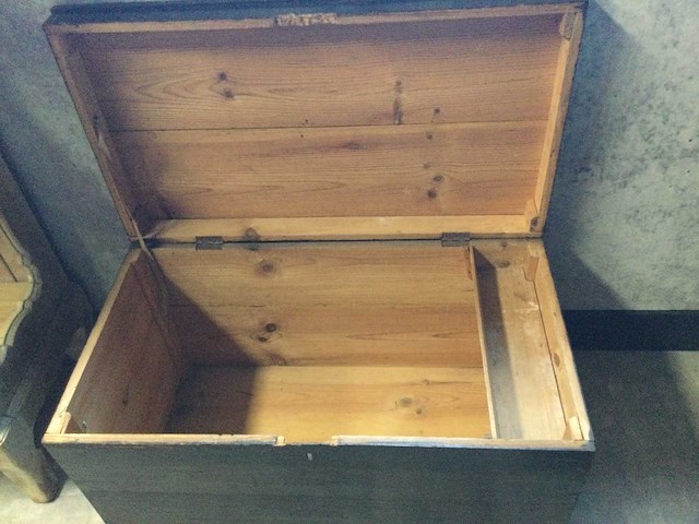 Oude kofferkist - afbeelding 3 van  3