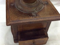 Oude koffiemolen - afbeelding 2 van  2