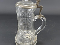 Oude kristallen kroes met tinnen deksel - afbeelding 1 van  5