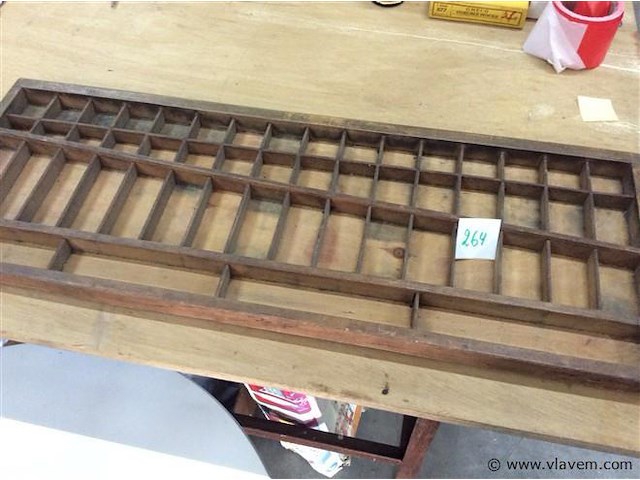 Oude letterbak l:85 br:35. - afbeelding 1 van  3