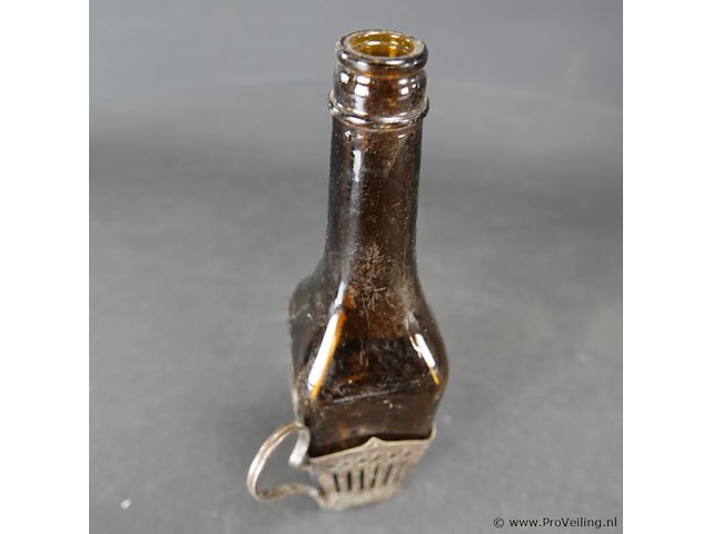 Oude maggifles in verzilverde houder - afbeelding 2 van  3