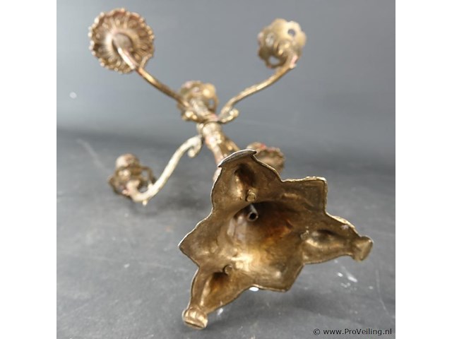 Oude messing kandelaar - afbeelding 5 van  5