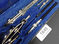 Oude passerset in cassette - afbeelding 2 van  3