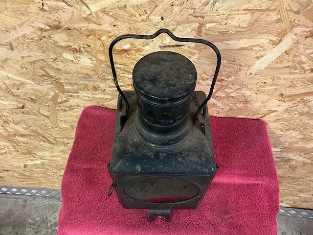 Oude petroleumlamp spoorwegen - afbeelding 3 van  7