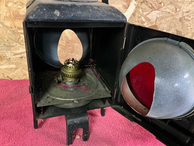 Oude petroleumlamp spoorwegen - afbeelding 4 van  7