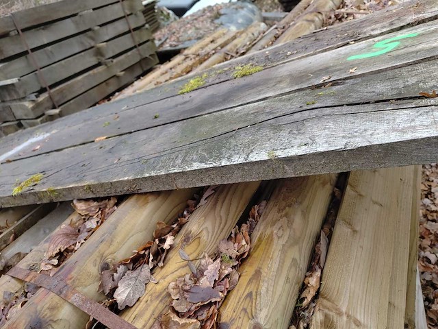 Oude planken - planken - hout - afbeelding 1 van  4