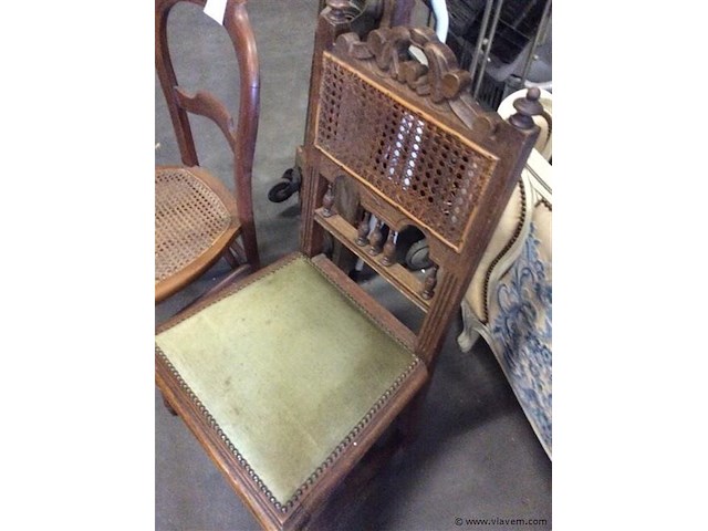 Oude stoelen 2stuks - afbeelding 2 van  3