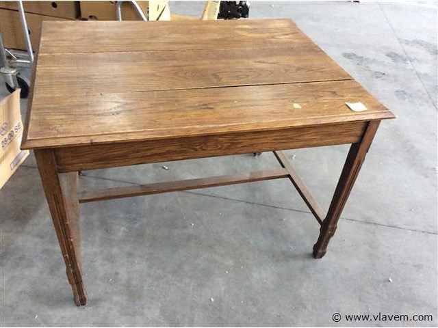 Oude tafel - afbeelding 1 van  2
