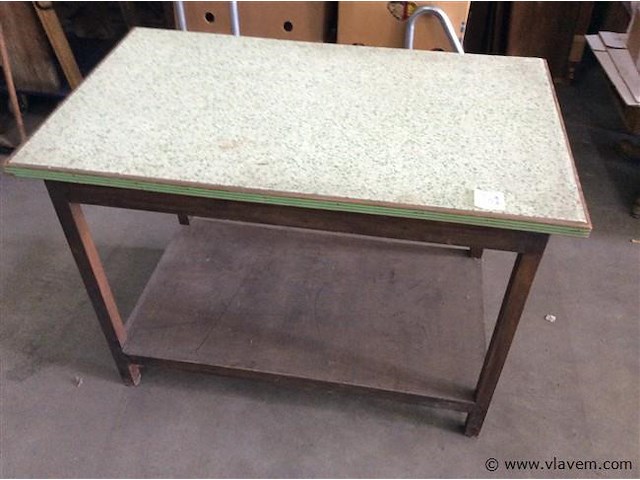 Oude tafel - afbeelding 1 van  2
